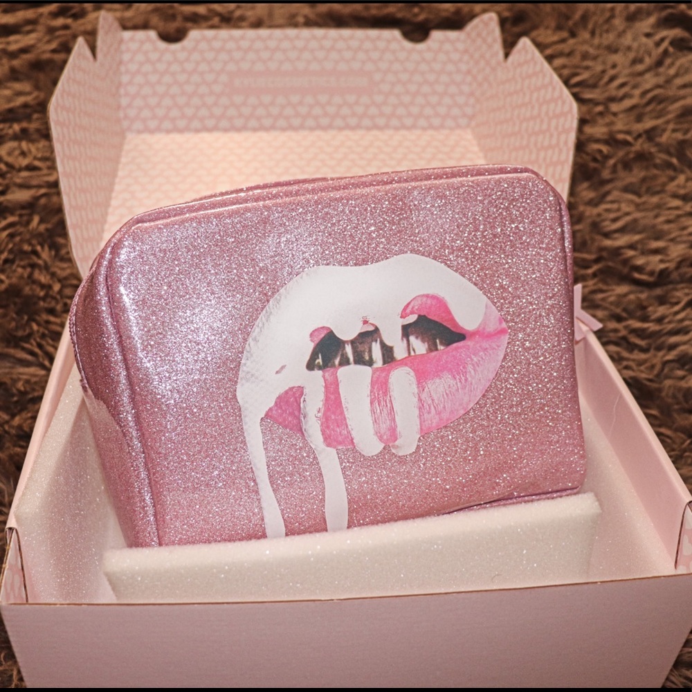 🆕 Kylie Cosmetics Birthday Collection Makeup Bag